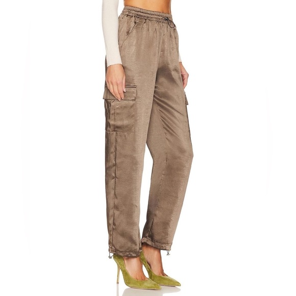 REVOLVE superdown Rita Cargo Pant in Olive - Picture 4 of 5